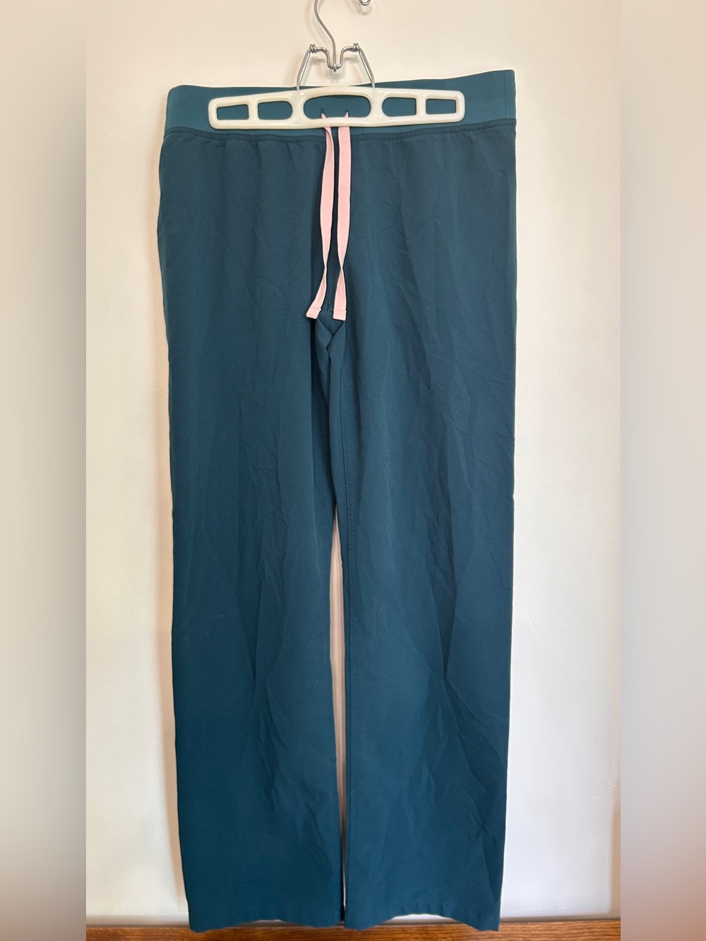 FIGS SCRUB PANTS
